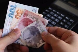 T&uuml;rkiye'de &ccedil;alışan milyonlarca kişiyi ilgilendiren &ouml;nemli karar Resmi Gazete'de yayımlandı.
