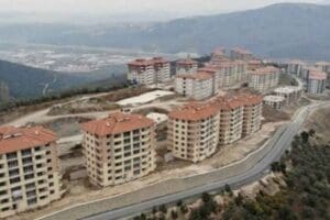 TOKİ'de kura &ccedil;ekimleri devam ediyor. TOKİ, bug&uuml;n a&ccedil;ıkladığı takvimde kuraların