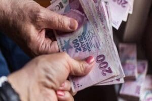 Milyonlarca emeklinin d&ouml;rt g&ouml;zle beklediği a&ccedil;ıklama geldi. İşte SSK ve