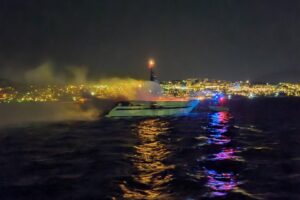 MUĞLA'nın Bodrum ilçesinde, 23 metre uzunluğundaki motoryatta yangın çıktı. Yangın