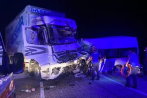 Sivas-Malatya karayolunun Kangal ilçesi yakınlarında meydana gelen kazada Bursa'da bir