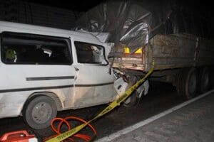 MANİSA'nın Kula il&ccedil;esinde TIR'a arkadan &ccedil;arpan minib&uuml;steki Uğur Atalan (36)