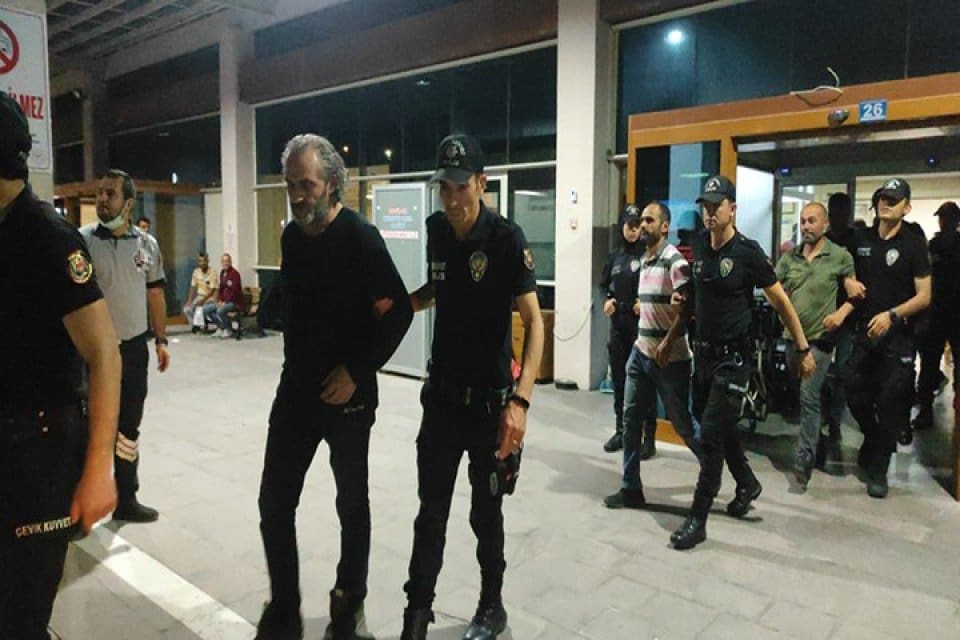 Ka&ccedil;ak kazılarda bulunan tarihi eserleri yurt dışındaki m&uuml;zayede evlerine g&ouml;nderip