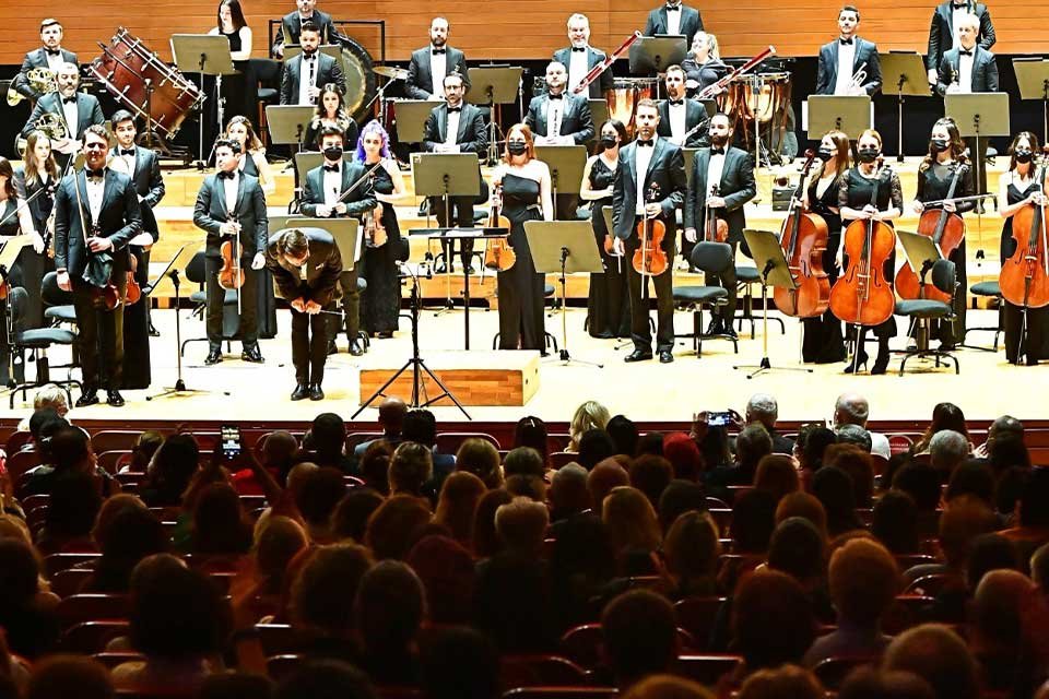 İzmir B&uuml;y&uuml;kşehir Belediyesi tarafından beşinci kez d&uuml;zenlenen İzmir Uluslararası Mizah