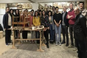 Karabağlar Belediyesi'nin İzmir Marangozlar ve Mobilyacılar Odası (İZMOD) işbirliğiyle yaşama