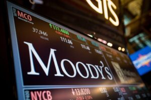 Uluslararası kredi derecelendirme kuruluşu Moody's, k&uuml;resel enflasyonun 2022'de y&uuml;ksek kalmasının,