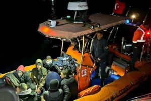 Muğla'nın Bodrum il&ccedil;esinde, yasa dışı yollarla Yunan adalarına gitmeye &ccedil;alışan