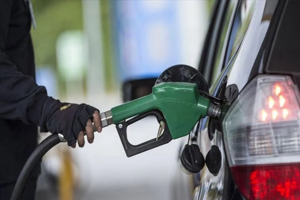 Brent petrol fiyatları ve d&ouml;vizdeki değişikliklerle birlikte vatandaşlar&nbsp;benzin ve motorin&nbsp;fiyatlarını