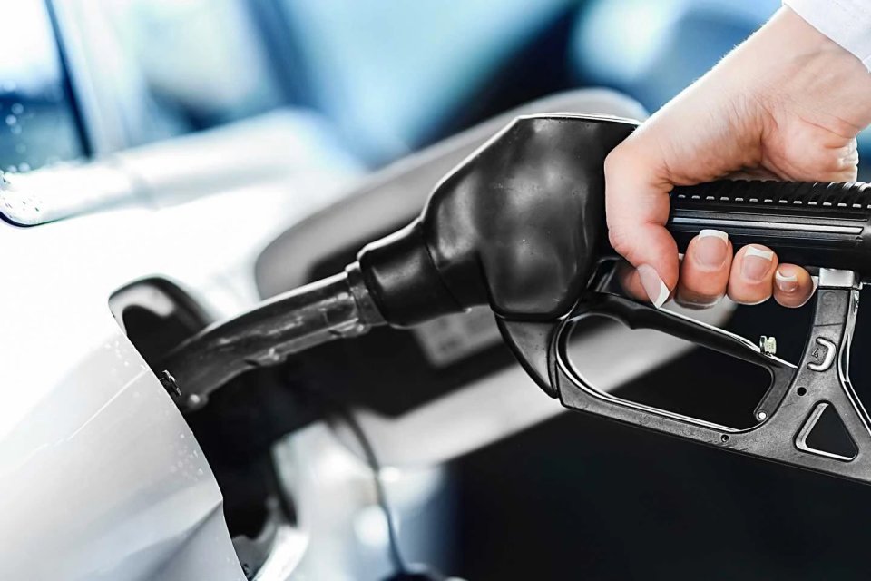 Motorine zam! Akaryakıta yapılan zamlara bir yenisi daha eklendi. Motorine yarından itibaren
