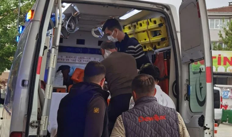 Bursa'nın İneg&ouml;l il&ccedil;esinde, motosikletiyle giderken boynuna sa&ccedil;ma isabet eden Kazakistan