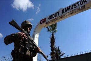 Milli Savunma Bakanlığı (MSB), Yunanistan sınırından T&uuml;rkiye'ye itilmeye &ccedil;alışılan FET&Ouml;