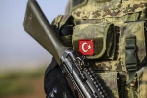 Milli Savunma Bakanlığı(MSB), Hakkâri/Şemdinli bölgesinde kar nedeniyle kapalı yolun açılması