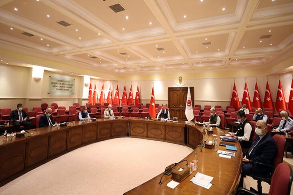 Milli Savunma Bakanlığında, Bakan Hulusi Akar başkanlığında Covid-19 ile m&uuml;cadele