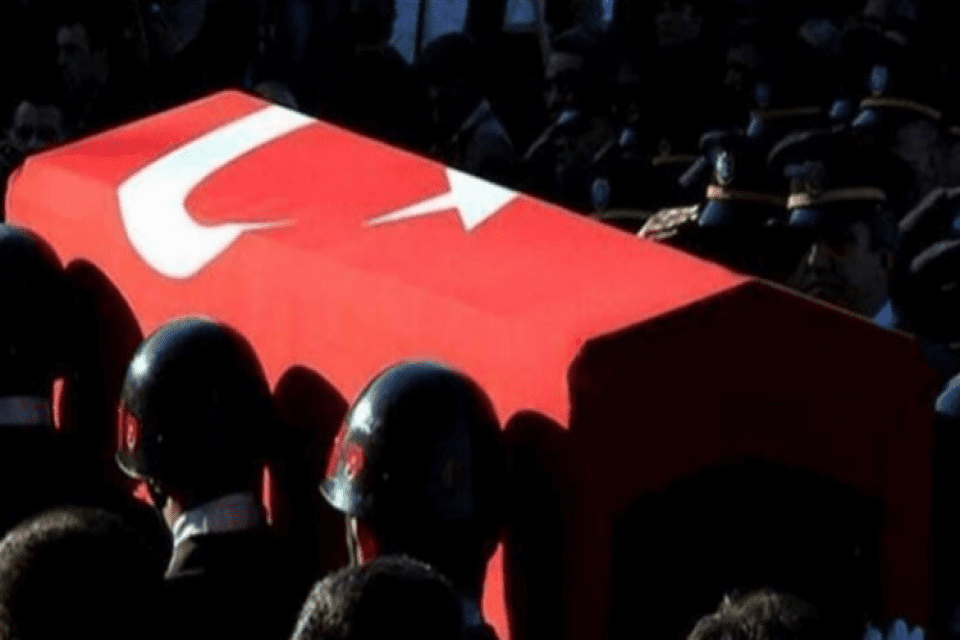 Milli Savunma Bakanlığı, Pen&ccedil;e Yıldırım Harekatı'nda ikmal faaliyetleri sırasında Uzman
