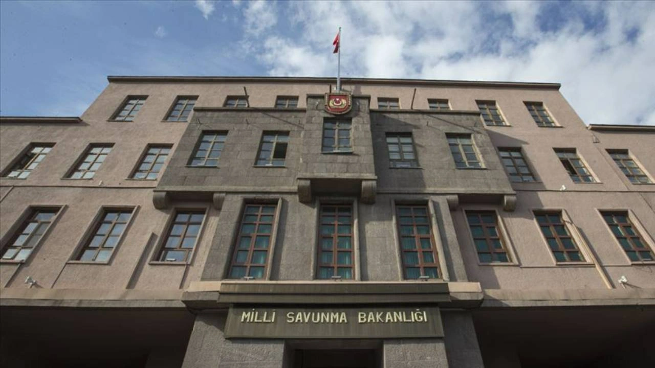 Milli Savunma Bakanlığı, deprem b&ouml;lgesindeki arama-kurtarma &ccedil;alışmalarına katkı sağlayacak olan