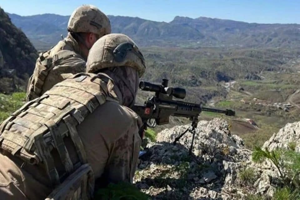 Milli Savunma Bakanlığı'ndan (MSB) yapılan a&ccedil;ıklamada, Irak&rsquo;ın kuzeyindeki Pen&ccedil;e-Kilit Operasyonu