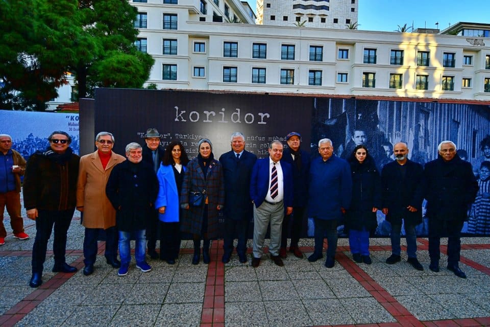 İzmir B&uuml;y&uuml;kşehir Belediyesi tarafından m&uuml;badelenin 100'&uuml;nc&uuml; yıld&ouml;n&uuml;m&uuml;n&uuml; anmak i&ccedil;in d&uuml;zenlenen