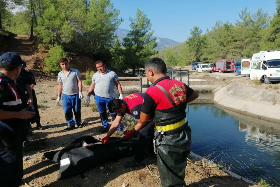 Muğla'nın Fethiye il&ccedil;esinde Devlet Su İşleri'ne (DSİ) ait sulama kanalında