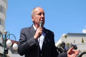 Cumhurbaşkanı adaylarından Muharrem İnce, Selahattin Demirtaş'ın paylaştığı oy pusulasına tepki