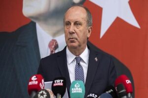 CHP'den istifa ederek parti kurma çalışmalarını sürdüren Muharrem İnce, Ankara'da