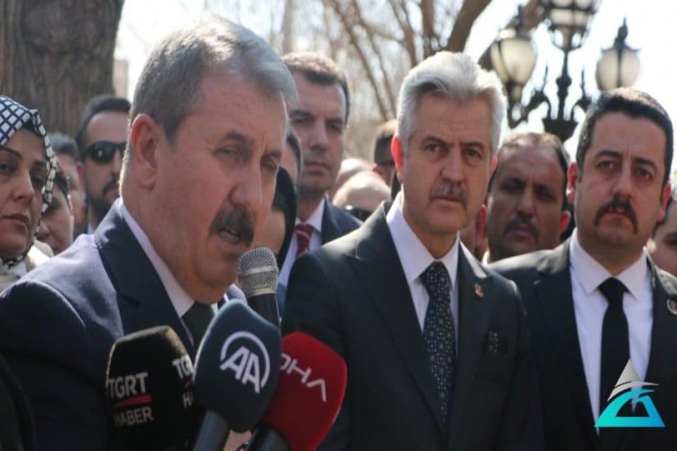 B&uuml;y&uuml;k Birlik Partisi (BBP) Genel Başkanı Mustafa Destici, "Muhsin Yazıcıoğlu'nun