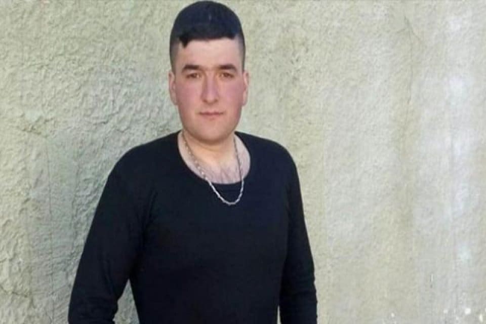 18 yaşındaki kıza cinsel saldırıda bulunduğu iddiasıyla yargılanan eski uzman