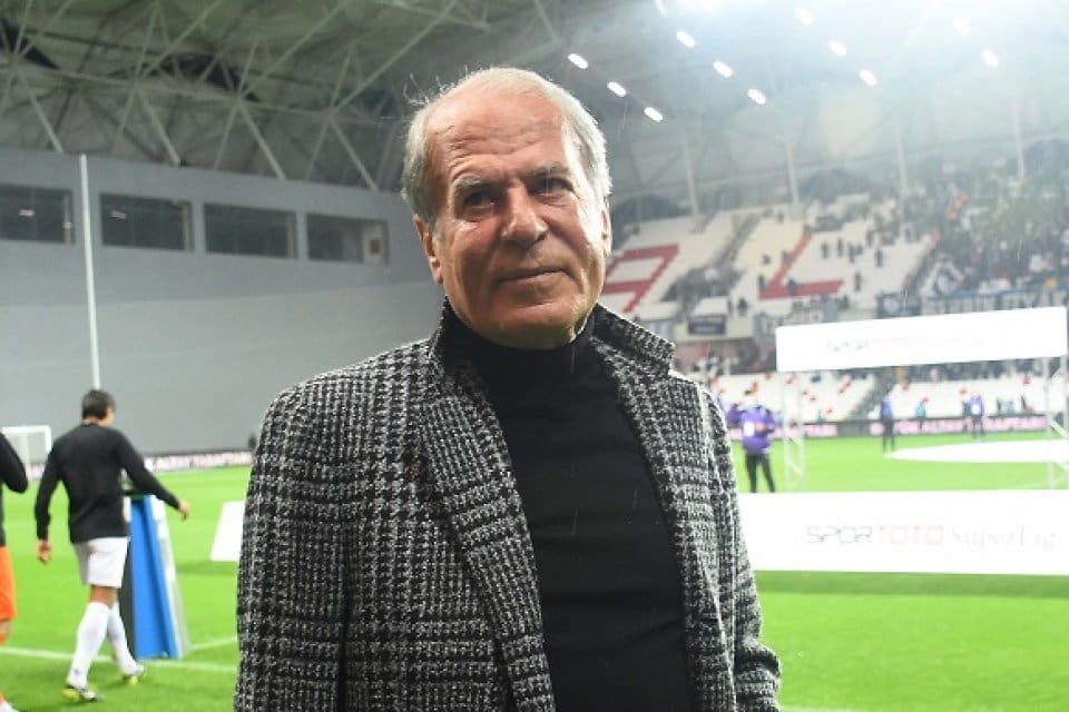Spor Toto S&uuml;per Lig'de k&uuml;me d&uuml;şme sınırındaki Altay'da 28 Nisan'da