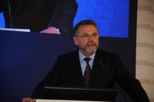 ELEKTRONİK Y&uuml;ksek M&uuml;hendisi, Sanayici, İş İnsanı Mustafa Karabağlı, bir otelde