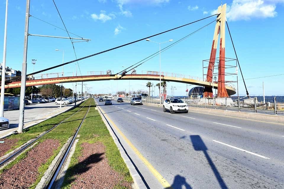 G&ouml;ztepe Şehit Kerem Oğuz Erbay Yaya &Uuml;st Ge&ccedil;idi&rsquo;nin yenileme &ccedil;alışmaları
