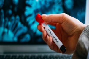 Mutasyonlu virüs vakalarının artmaya başlaması, yeni tedbirleri de gündeme getirdi.