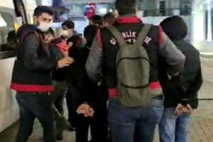 Sokak r&ouml;portajı sırasında bir kişinin muz alamadığını dile getirmesi &uuml;zerine,