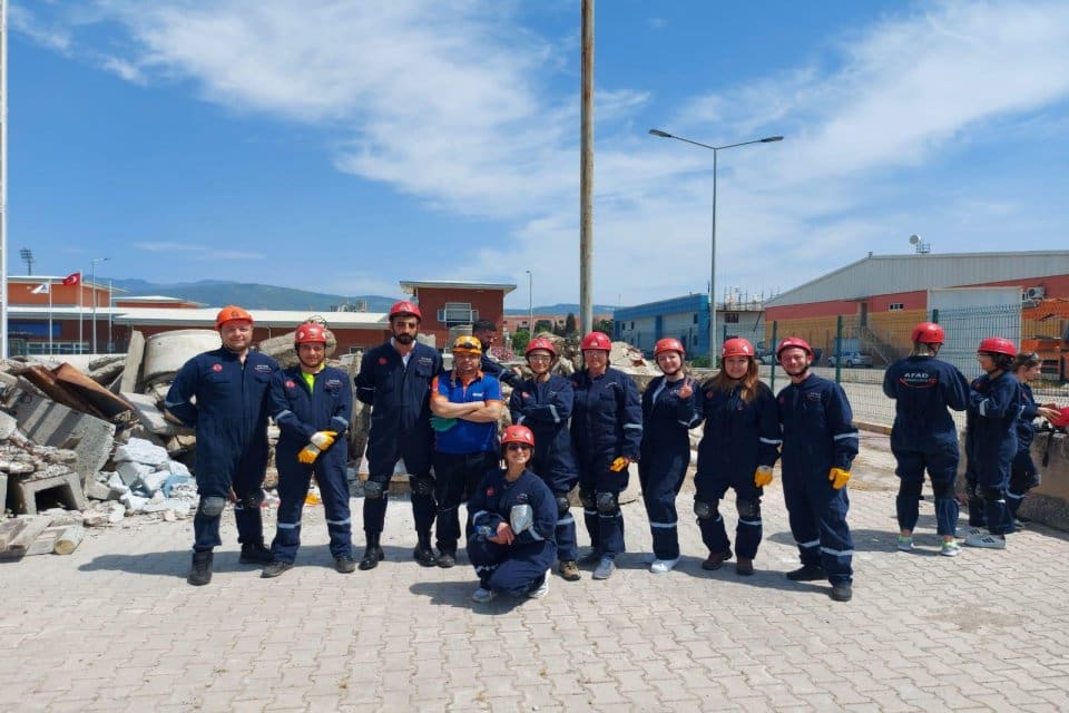 Narlıdere Belediyesi&rsquo;nin 11 personeli İzmir İl Afet ve Acil Durum