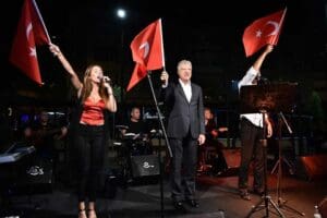 Cumhuriyet&rsquo;in 98&rsquo;nci yıl d&ouml;n&uuml;m&uuml;n&uuml; coşku ile kutlamaya hazırlanan Narlıdere &nbsp;Belediyesi,