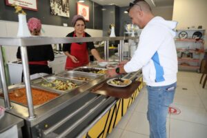 Narlıdere Belediyesi’nin destekleriyle Narlıdere Üretici Kadın Kooperatifi bünyesinde Barış Sokak’ta