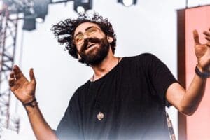 Pandemi kısıtlamalarının kalkmasıyla k&uuml;lt&uuml;r- sanat etkinliklerine hız veren Narlıdere Belediyesi,
