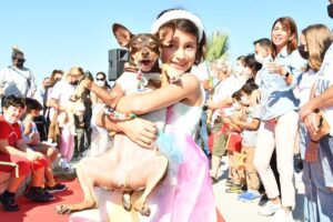 Narlıdere Belediyesi tarafından bu yıl ikinci kez d&uuml;zenlenen Pati-Fest renkli