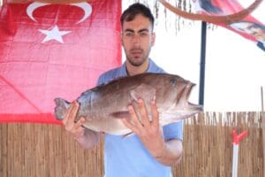 Narlıdere Belediyesi&rsquo;nin katkılarıyla S.S. Narlıdere Su &Uuml;r&uuml;nleri Kooperatifi Sahilevleri&rsquo;ndeki balık&ccedil;ı