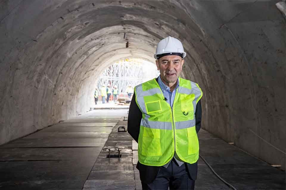 İzmir B&uuml;y&uuml;kşehir Belediye Başkanı Tun&ccedil; Soyer, y&uuml;zde 88&rsquo;i tamamlanan Narlıdere-Fahrettin