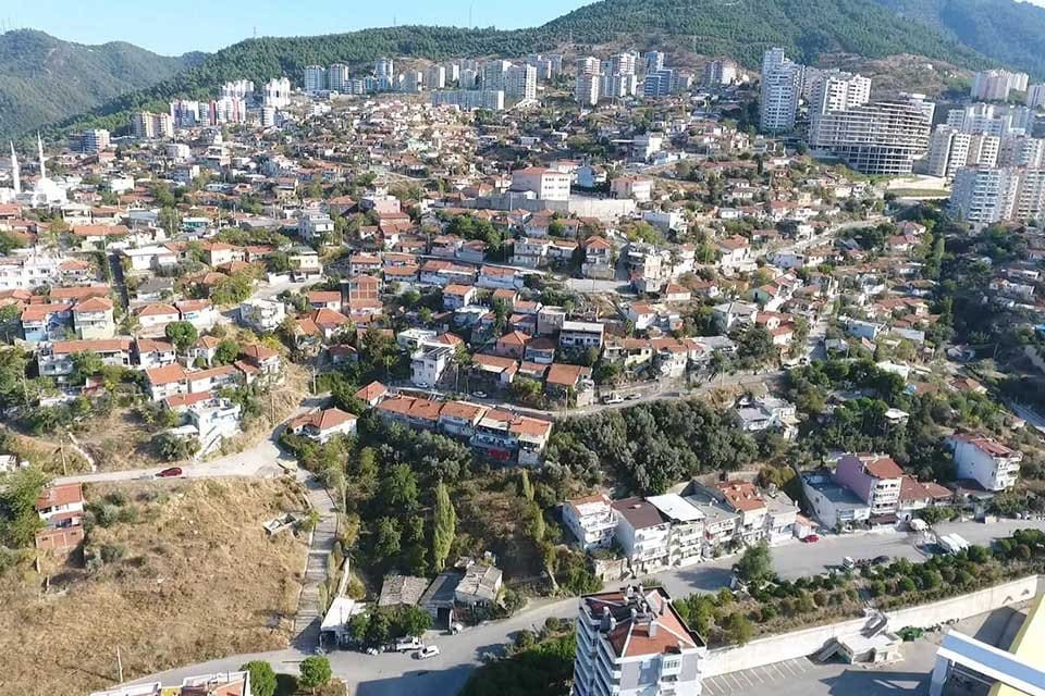 Narlıdere Belediyesi, 4 farklı mahallede s&uuml;rd&uuml;rd&uuml;ğ&uuml; kentsel d&ouml;n&uuml;ş&uuml;m &ccedil;alışmalarında &ouml;nemli