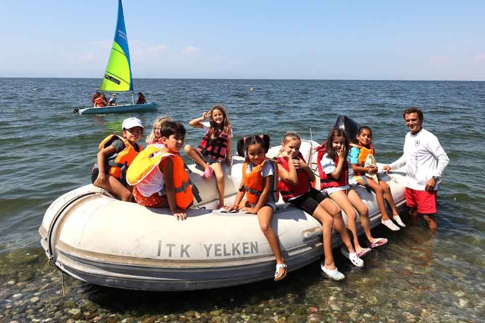 Yelken sporunda ilerlemek isteyen kız &ccedil;ocuklarının hayalleri, Narlıdere Belediyesi, T&uuml;rkiye
