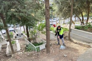 Narlıdere sınırları i&ccedil;erisinde bulunan Yukarı Narlıdere Mezarlığı, Aşağı Narlıdere Mezarlığı