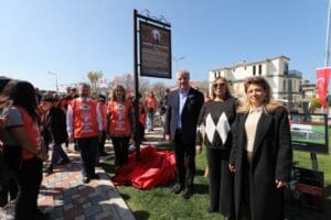 İl&ccedil;edeki yeşil alan miktarını her ge&ccedil;en g&uuml;n artıran Narlıdere Belediyesi&rsquo;nin