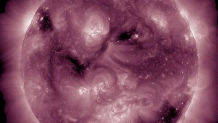 NASA'dan yeni fotoğraf: Bu kez 'asık surat'