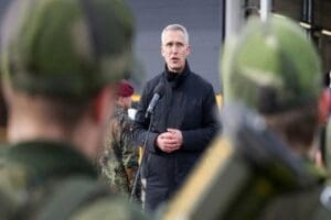 NATO Genel Sekreteri Jens Stoltenberg a&ccedil;ıklamalarda bulundu. Stoltenberg, Kiev'deki şiddetin