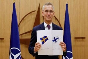 T&uuml;rkiye&rsquo;nin Finlandiya ve İsve&ccedil;&rsquo;in NATO &uuml;yeliğine itirazlarıyla ilgili tartışmalar s&uuml;rerken,