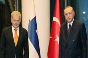 İsve&ccedil; ve Finlandiya'nın NATO &uuml;yelik s&uuml;recinin ayrılması ve Finlandiya'nın &uuml;yeliğine
