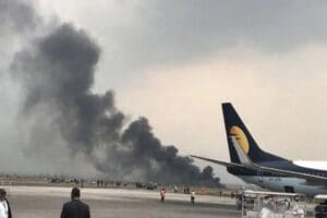 Nepal'de 72 kişiyi taşıyan yolcu u&ccedil;ağı d&uuml;şt&uuml;. &Uuml;lke basını &ouml;lenlerin