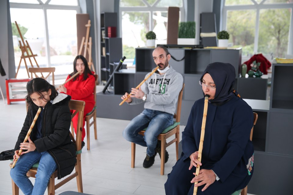 Buca Belediyesi’nin, Mevlevi düşünceyi yaşatmak için Tıngırtepe Mevlana Tesisleri’nde başlattığı