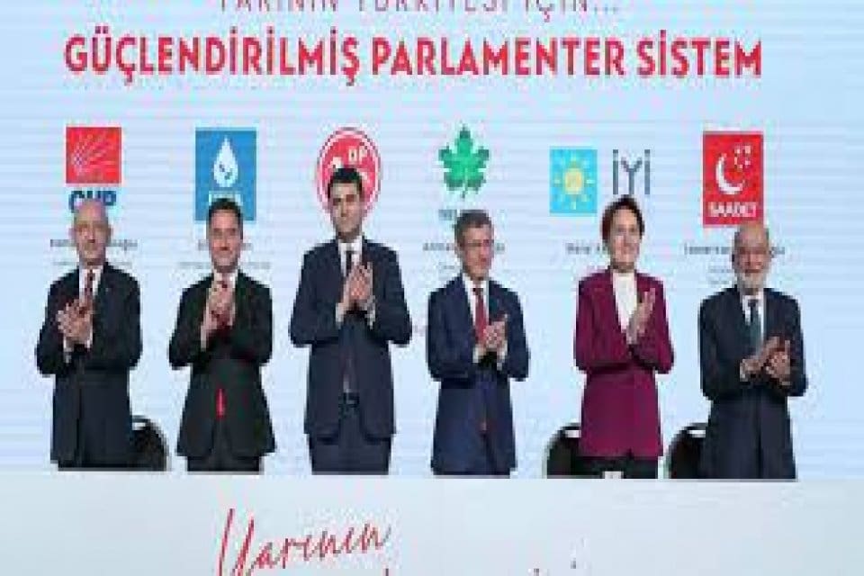 Gazeteci yazar&nbsp;Nihat Gen&ccedil;&nbsp;Millet İttifakı'nın Cumhurbaşkanı adayının Eski Anayasa Mahkemesi Başkanı&nbsp;Haşim