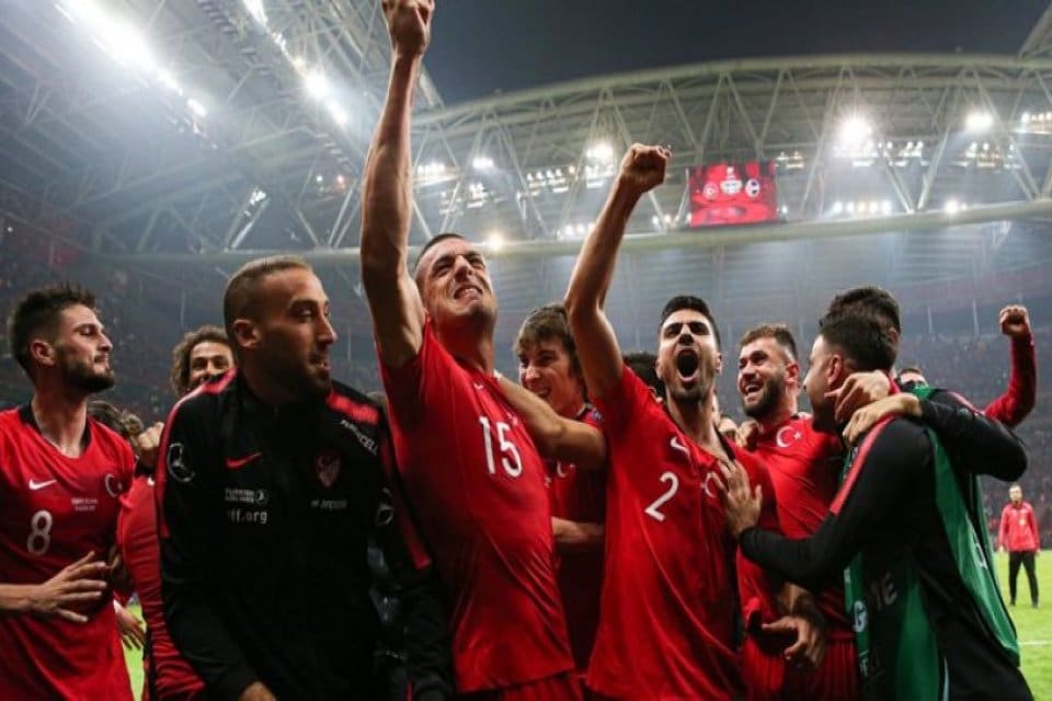 2022 D&uuml;nya Kupası grup eleme ma&ccedil;larında heyecan başladı. T&uuml;rkiye, gruptaki